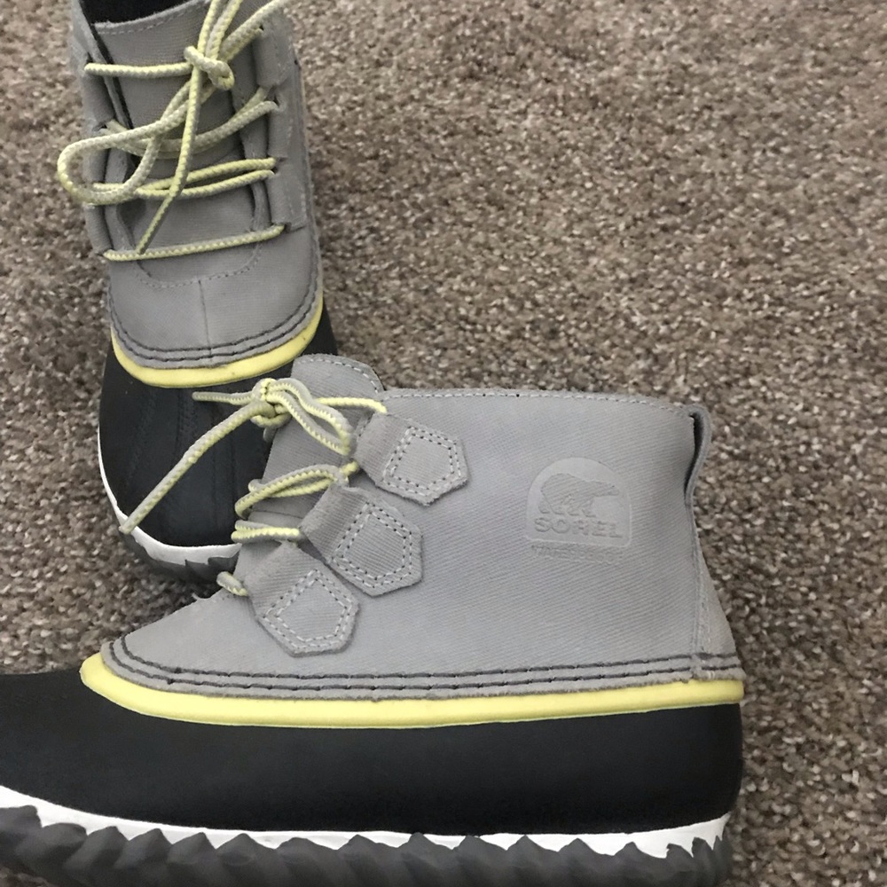 Sorel rain boots